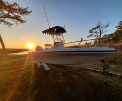 Indestructible Triumph 22' center console with Honda Motor