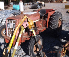 INTERNATIONAL 464 GAS TRACTOR