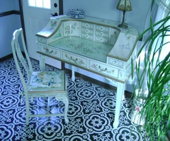 Harpsichord Style - Chinoiserie Desk