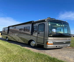 2005 Fleetwood Discovery 39L
