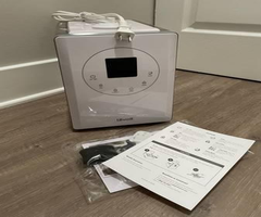 Levoit warm & cool mist humidifier new, unused