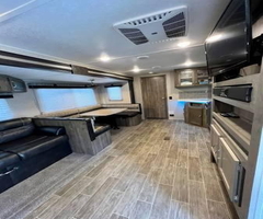 2019 Palomino Puma 31QBBH