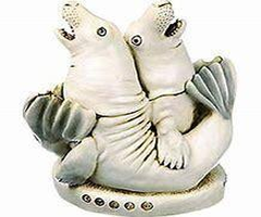 HARMONY KINGDOM Aria Amorosa (Seals) Figurine*