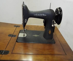 Antique Singer Sewing Machine, Model/Class 66,