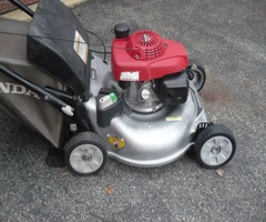 HONDA HRR216 mower self propelled smart drive quad cut