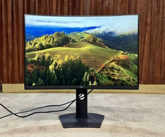 Dell S3220DGF 32" 1440p High End Monitor - HDR, 48-165Hz VRR, FreeSync