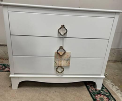 Hannon 3 Drawer Nightstands