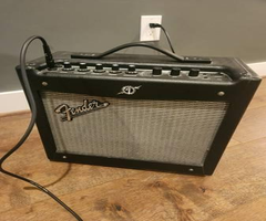 Fender Mustang I V.2 20-Watt 1x8"